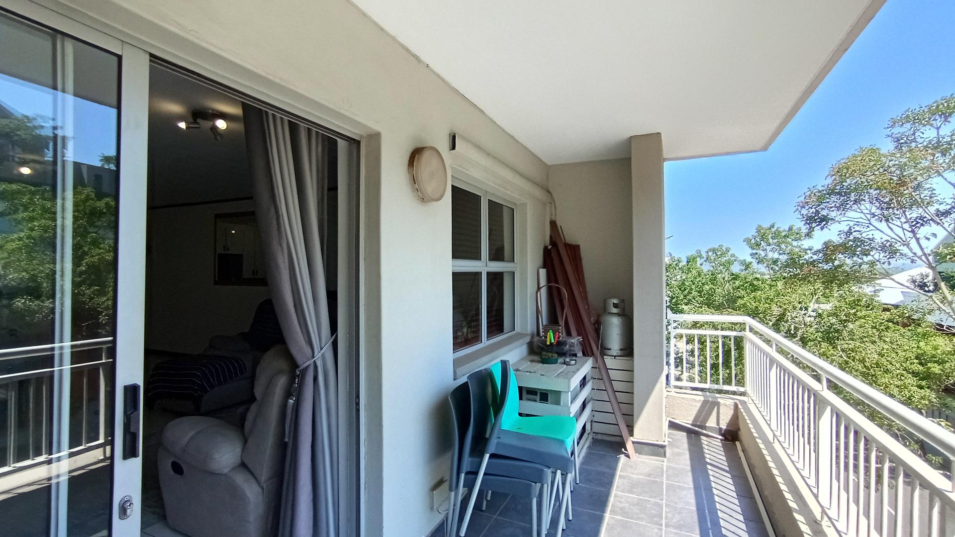 Balcony - 12 square meters of property in Umhlanga Rocks