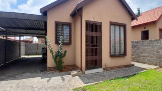 SA Home Loans Sale in Execution 3 Bedroom House for Sale in Soshanguve East - MR662225