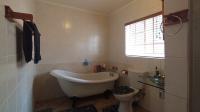 Bathroom 1 - 7 square meters of property in The Reeds