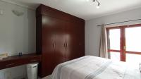 Main Bedroom - 17 square meters of property in Barbeque Downs