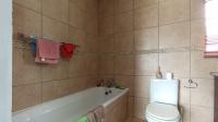 Main Bathroom - 5 square meters of property in Barbeque Downs