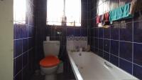 Bathroom 1 - 4 square meters of property in Ormonde