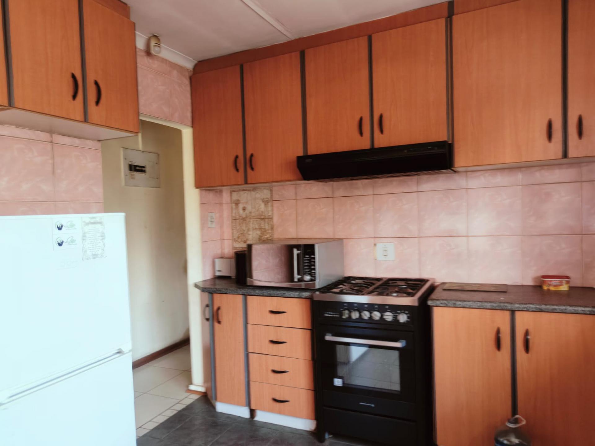 Kitchen of property in Duffs Road