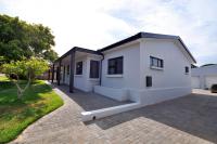  of property in Stilbaai (Still Bay)