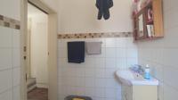 Bathroom 1 - 12 square meters of property in Doringkloof