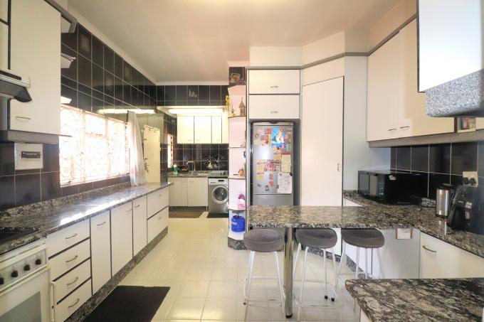 4 Bedroom House for Sale For Sale in Lenasia - MR662563