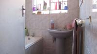 Bathroom 1 - 3 square meters of property in Ennerdale