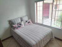 Bed Room 1 of property in Rua Vista