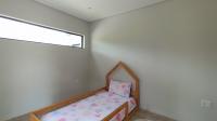 Bed Room 1 - 15 square meters of property in Carlswald