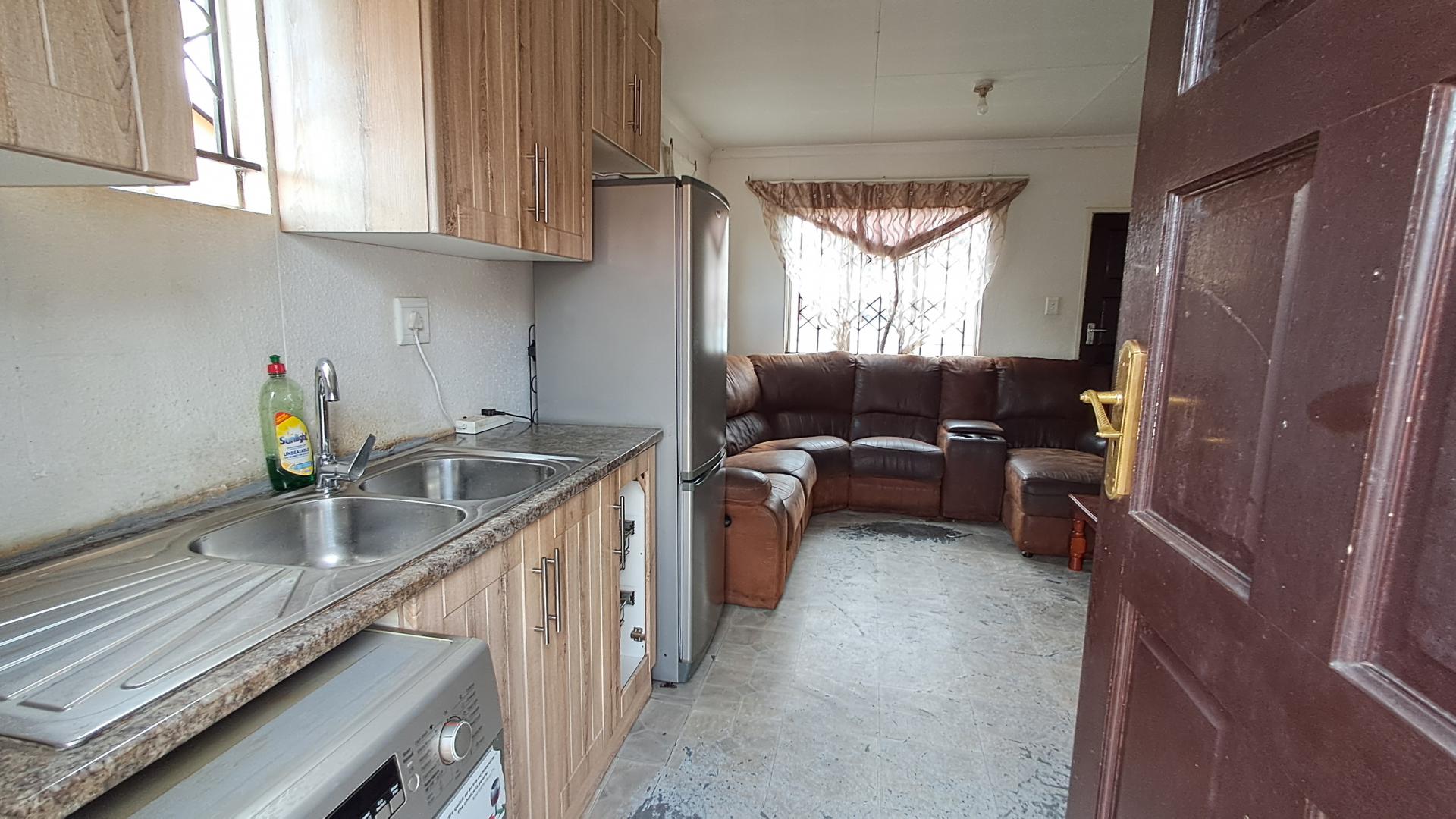 Kitchen of property in Savanna City