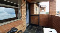 Balcony - 6 square meters of property in Heuweloord