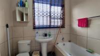 Bathroom 1 - 4 square meters of property in Alliance