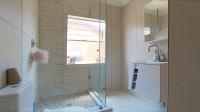 Bathroom 1 - 5 square meters of property in Honey Park