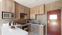 Kitchen - 9 square meters of property in Honey Park