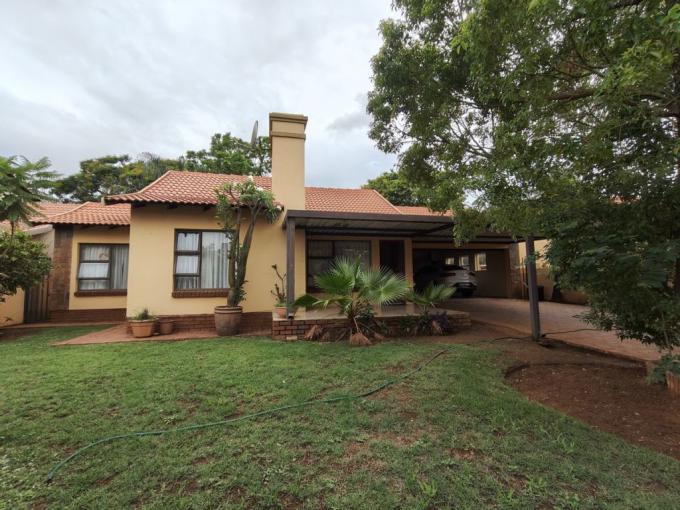 2 Bedroom House for Sale For Sale in Waterval East - MR662948