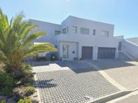  of property in Bloubergstrand