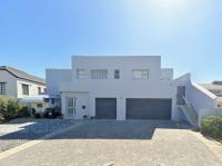  of property in Bloubergstrand