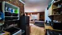 Kitchen - 12 square meters of property in Van Riebeeckpark