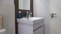 Main Bathroom - 4 square meters of property in Lone Hill