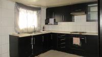 Kitchen - 12 square meters of property in Thulani