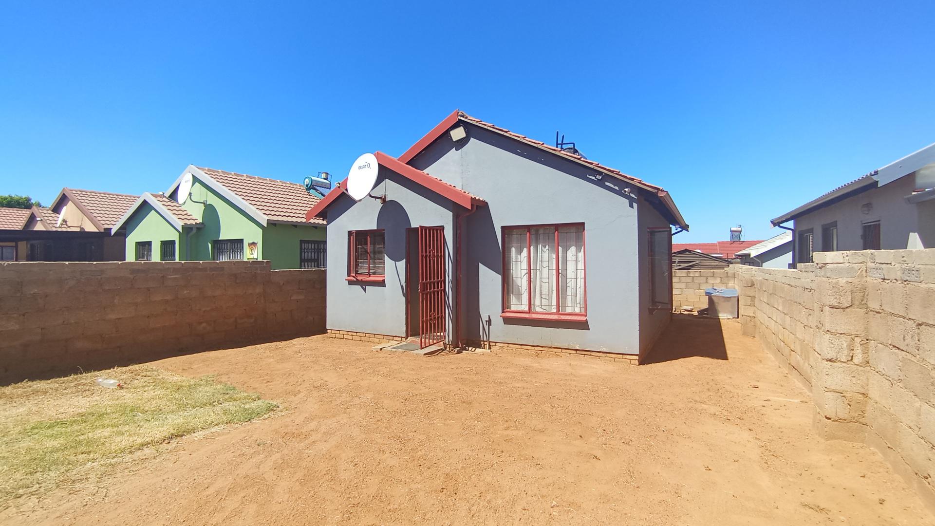 Front View of property in Soshanguve East