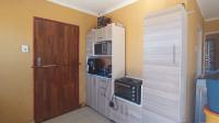 Kitchen - 5 square meters of property in Soshanguve East