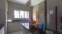 Kitchen - 14 square meters of property in Country View