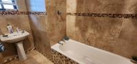 Bathroom 1 - 4 square meters of property in Glen Hills