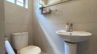 Main Bathroom - 3 square meters of property in Glen Hills