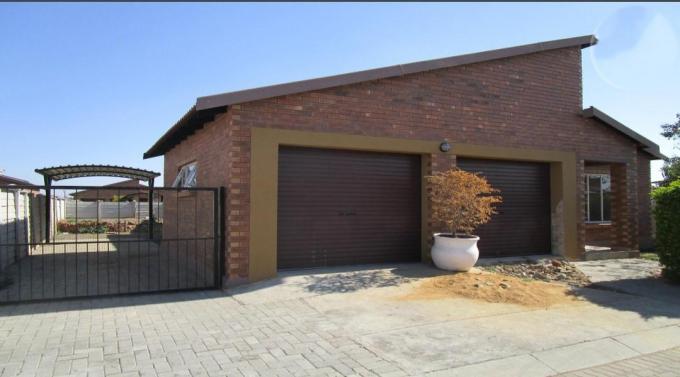 3 Bedroom House for Sale and to Rent For Sale in Waterval East - MR663278