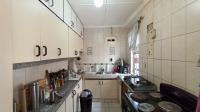 Kitchen - 9 square meters of property in Newlands West