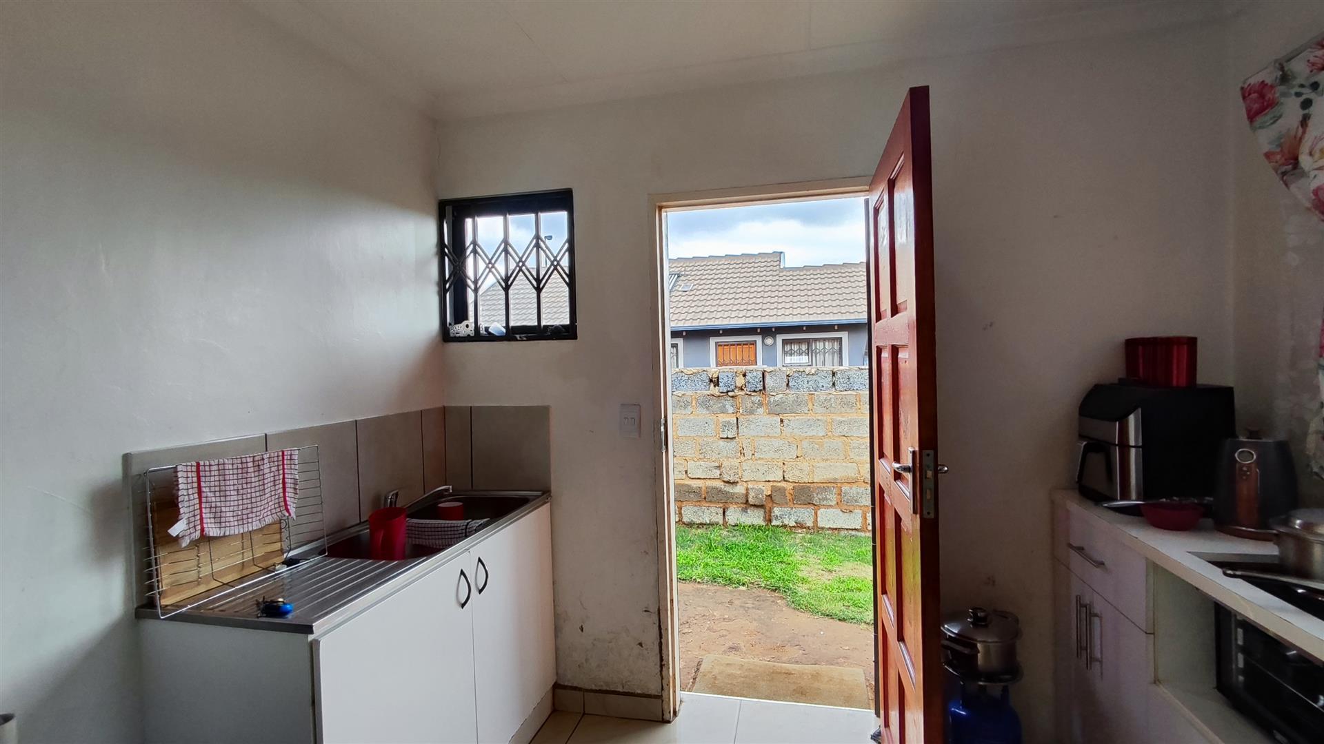 Kitchen - 8 square meters of property in Dersley