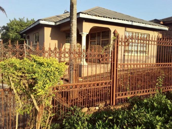 3 Bedroom House for Sale For Sale in Thohoyandou - MR663580