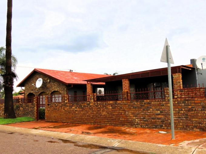 3 Bedroom House for Sale For Sale in Eersterust - MR663780