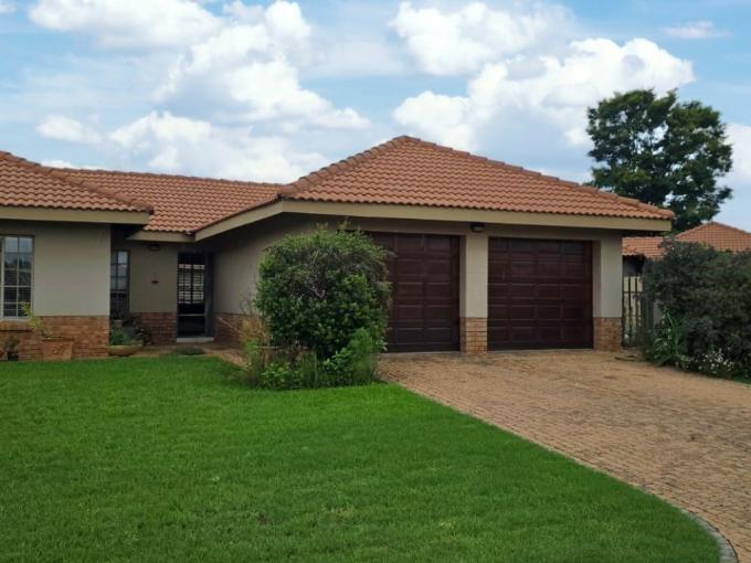 3 Bedroom House for Sale For Sale in Waterkloof (Rustenburg) - MR663791