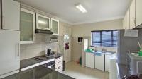 Kitchen - 19 square meters of property in Greenwood Park