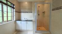 Bathroom 1 - 11 square meters of property in Hillcrest - KZN