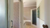 Main Bathroom - 14 square meters of property in Observatory - JHB