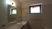 Main Bathroom - 14 square meters of property in Observatory - JHB