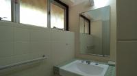 Bathroom 1 - 6 square meters of property in Observatory - JHB