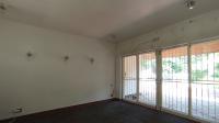 Informal Lounge - 18 square meters of property in Observatory - JHB