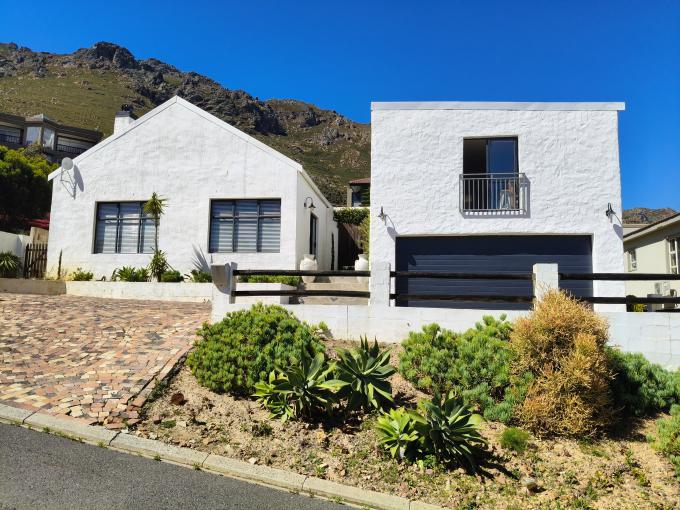 3 Bedroom House for Sale For Sale in Gordons Bay - MR663823