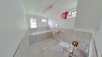 Bathroom 1 - 14 square meters of property in Prestbury