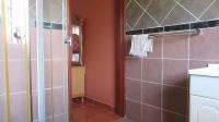 Main Bathroom - 6 square meters of property in Greenhills