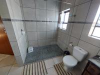 Bathroom 2 of property in Theescombe AH