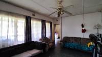 Lounges - 21 square meters of property in Vanderbijlpark