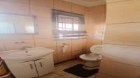 Bathroom 1 of property in Emalahleni (Witbank) 