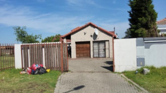 SA Home Loans Sale in Execution 3 Bedroom House for Sale in Secunda - MR663962