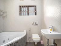 Bathroom 1 - 7 square meters of property in Berea West 