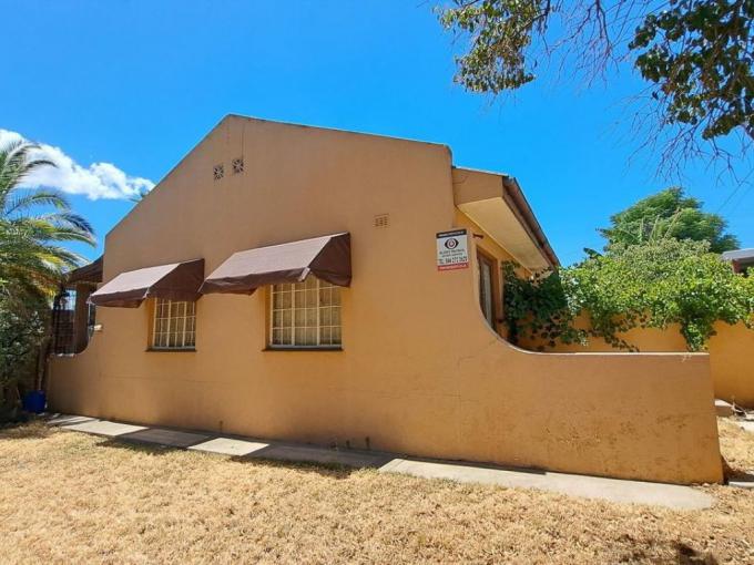 3 Bedroom House for Sale For Sale in Oudtshoorn - MR664006